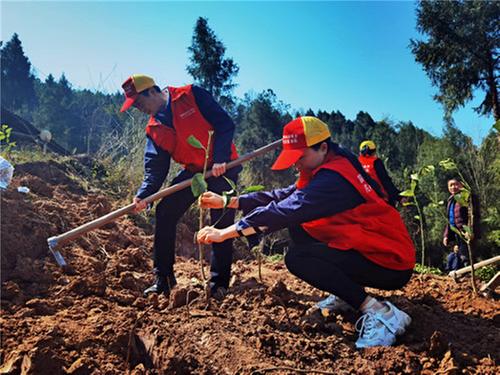 国网巴州供电分公司开展庆“三八”妇女节爱心活动
