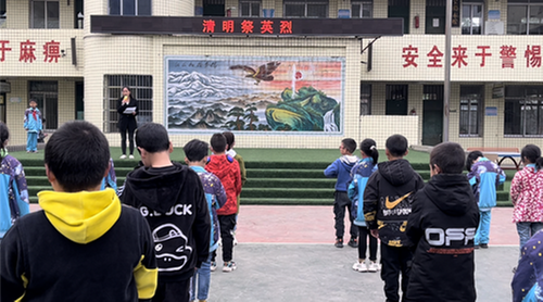 乐坝小学开展清明节系列教育活动