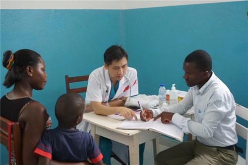 华西广安医院党委书记李昂荣登“四川好人榜”