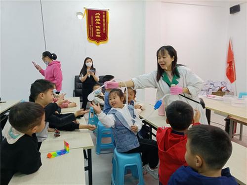 简阳市科协组织开展“动手创造·趣味科普”青少年科普活动