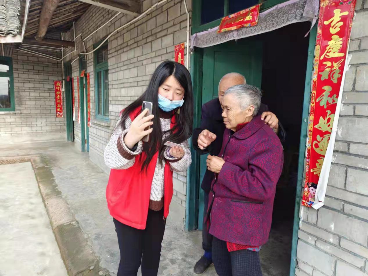 公义镇欣荣村：情暖老人心 服务零距离