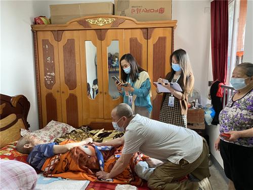 成都东部新区石板凳街道：养老认证零距离 温情服务暖人心