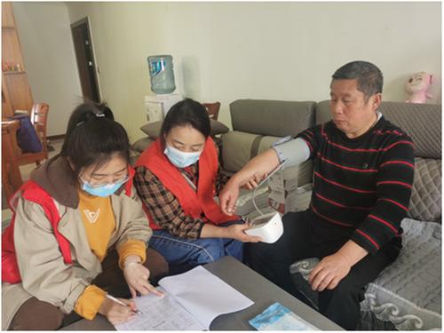 东坡区苏祠街道阳光家政托养服务进小区