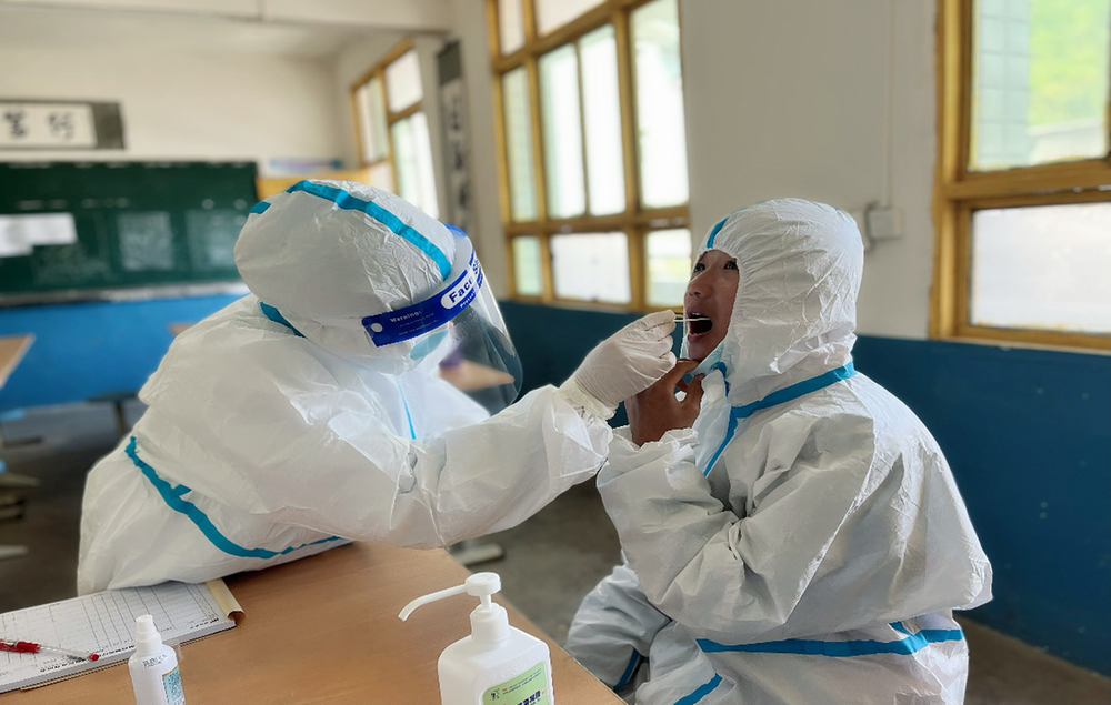 高桥镇九义校开展新冠疫情防控应急演练