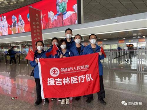 去时千里雪，归时万园春！