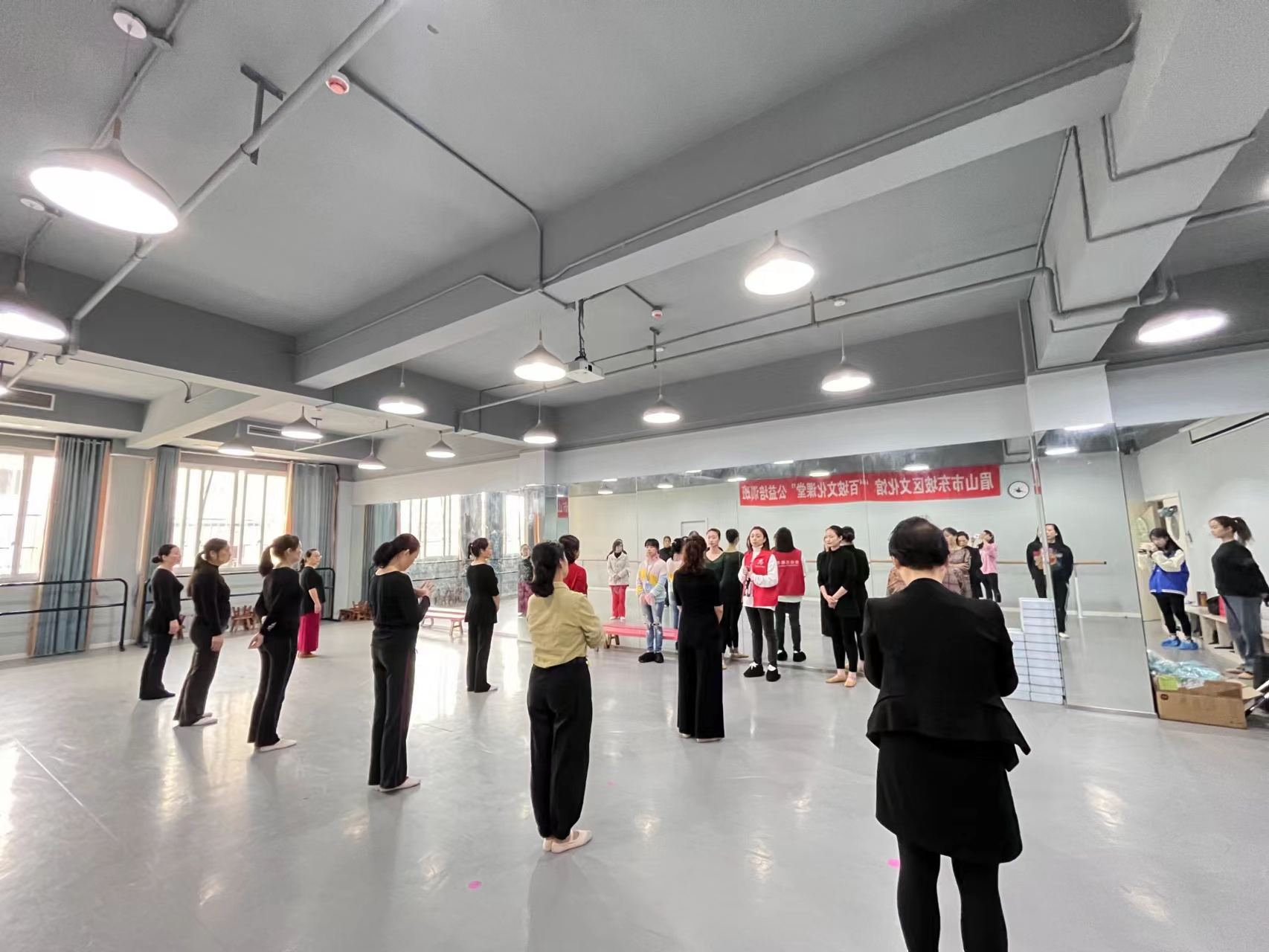 东坡区2022年“百坡文化课堂”春季公益培训开班