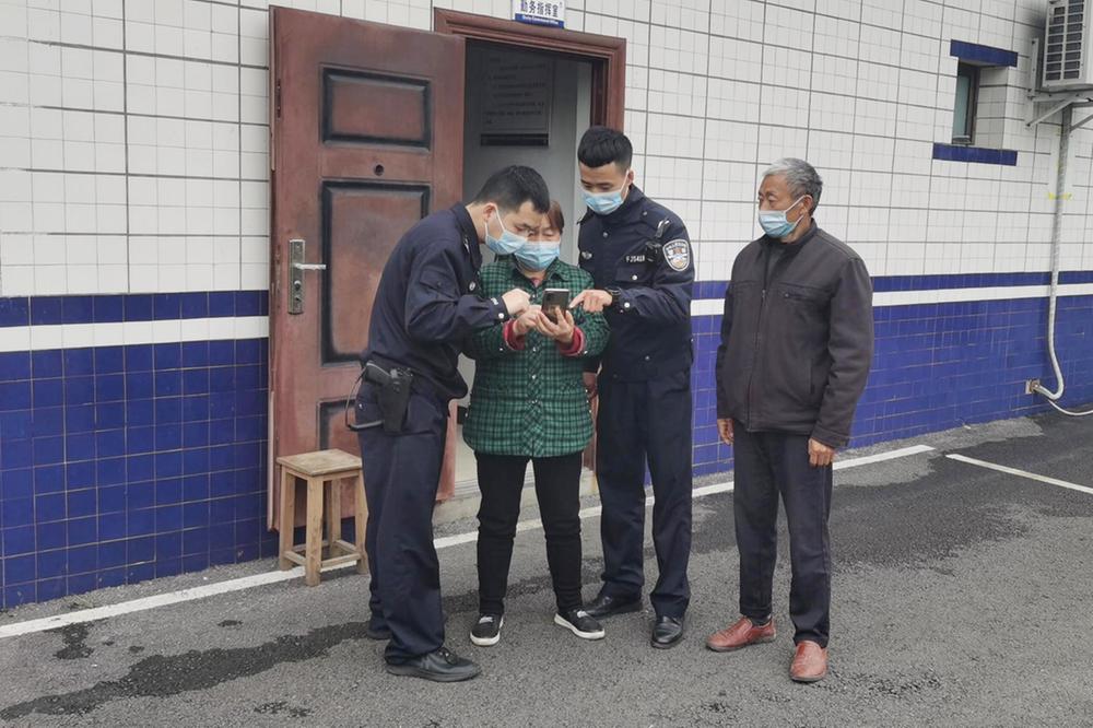 华蓥公安顺藤摸瓜为群众止损14万余元