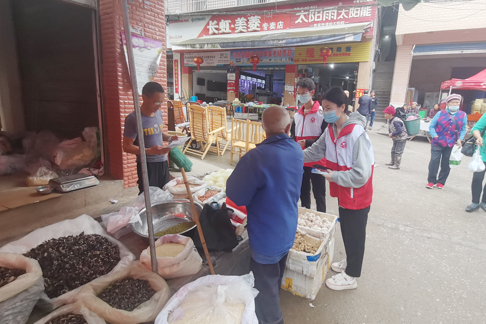 御临镇：禁毒宣传进集市  禁毒意识入人心