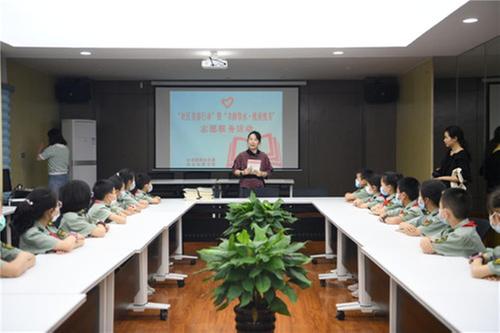 邻水县开展“社区青春行动”暨“悦读悦美”志愿服务活动