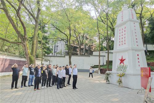 秦溪镇机关支部扎实开展“与党同心·与民同行”红色星期五系列主题党日活动