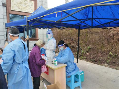 “疫”路有我  师者同行