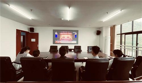 前锋区科协组织收看省第十二次党代会开幕式