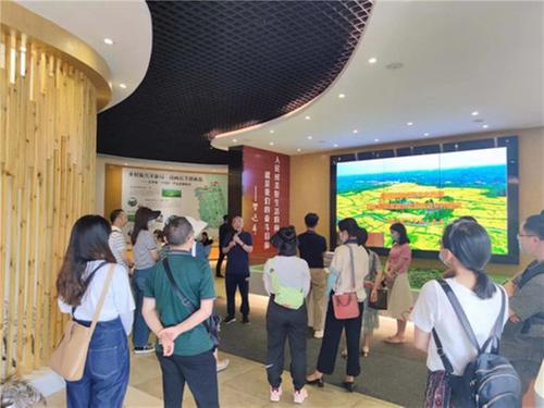 简阳市精神文明建设专题培训班赴都江堰市参观学习