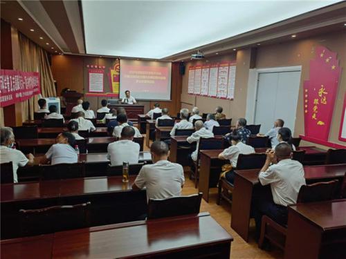 恩阳区科协深入罐子沟村开展庆“七一”主题党日活动