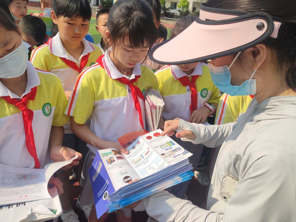 前锋区大佛寺街道：平安建设从娃娃抓起