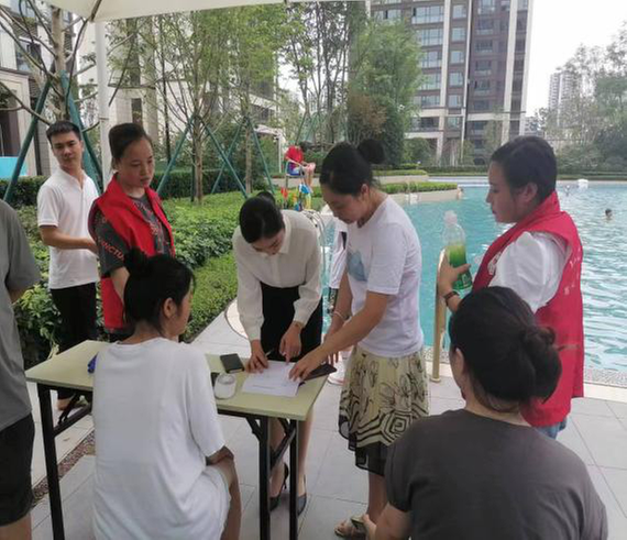 仁寿县怀仁街道：网格员变身安全员 筑牢防溺水安全防线   