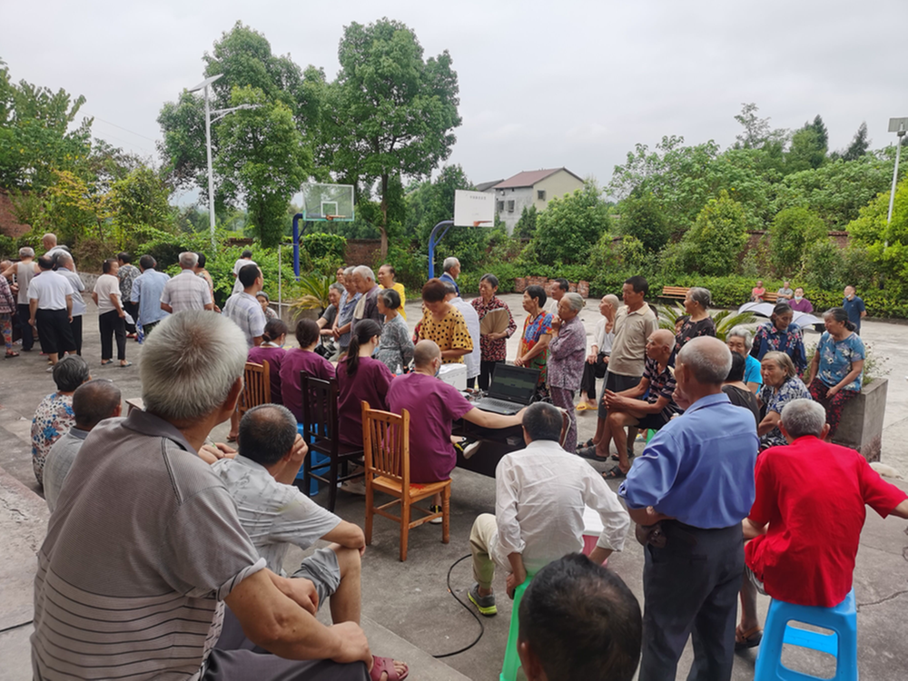 守护群众健康 观塘镇送医下乡  