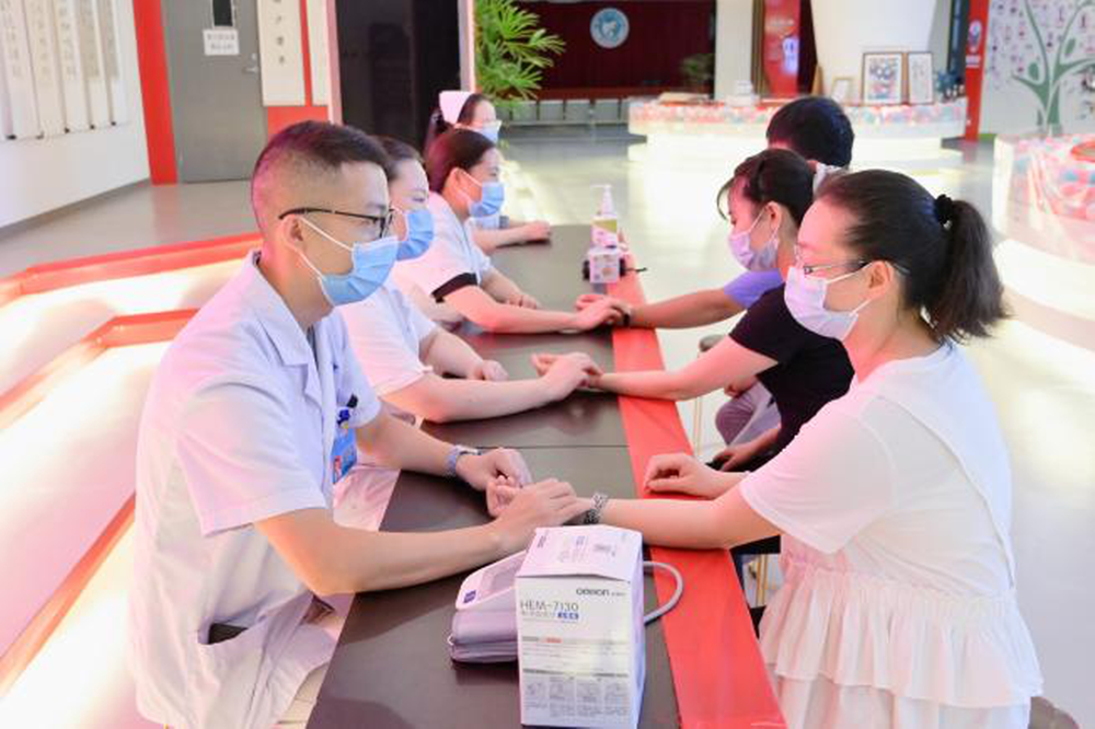 邻水县卫生健康局组织开展新时代文明实践医疗卫生志愿服务活动