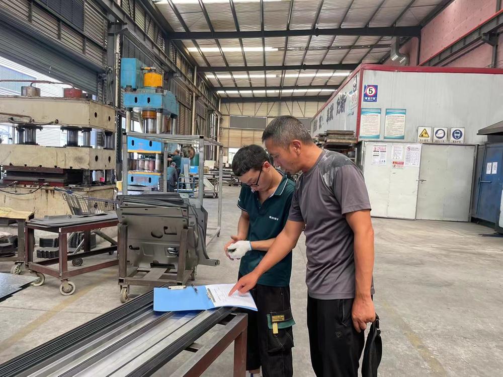 青神经开区： “三不三实”为企业发展赋能助力