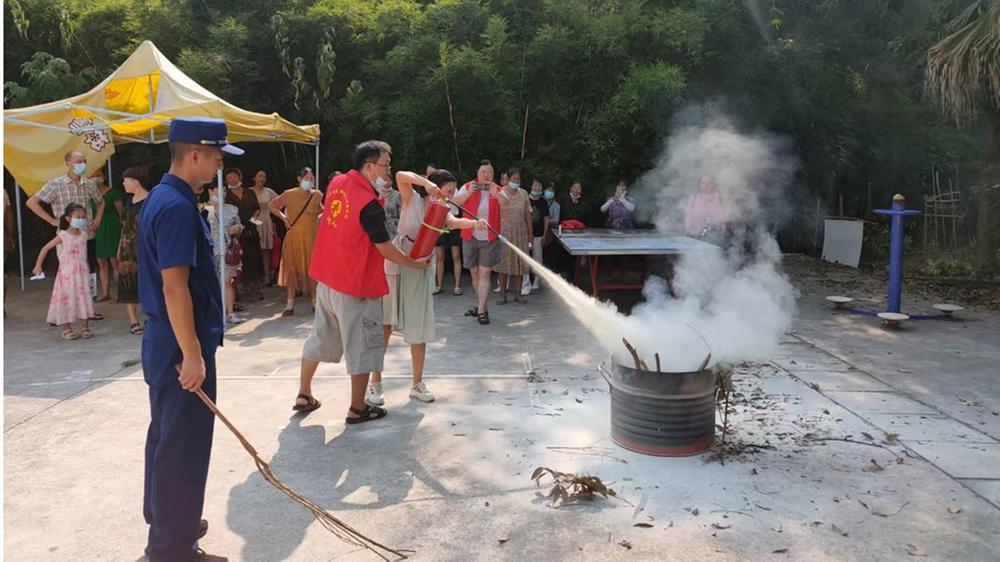 青神县：开展防火培训演练 提升群众自救能力