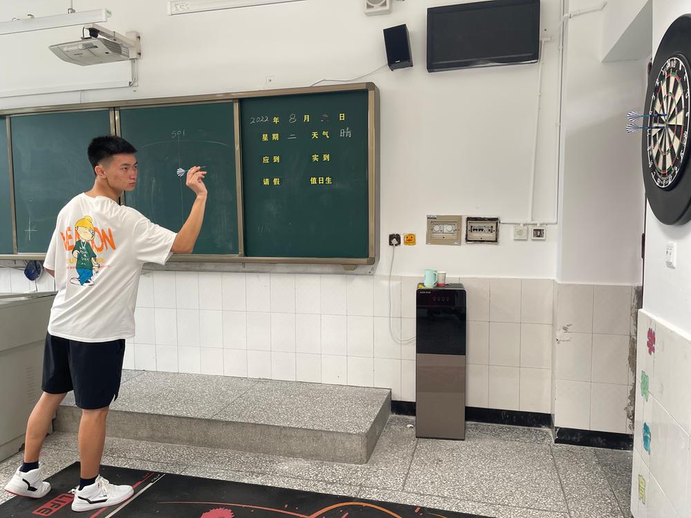 为爱拼搏 圆梦嘉州｜每天投掷飞镖四千多枚 使乙由布积极备战省残特奥会