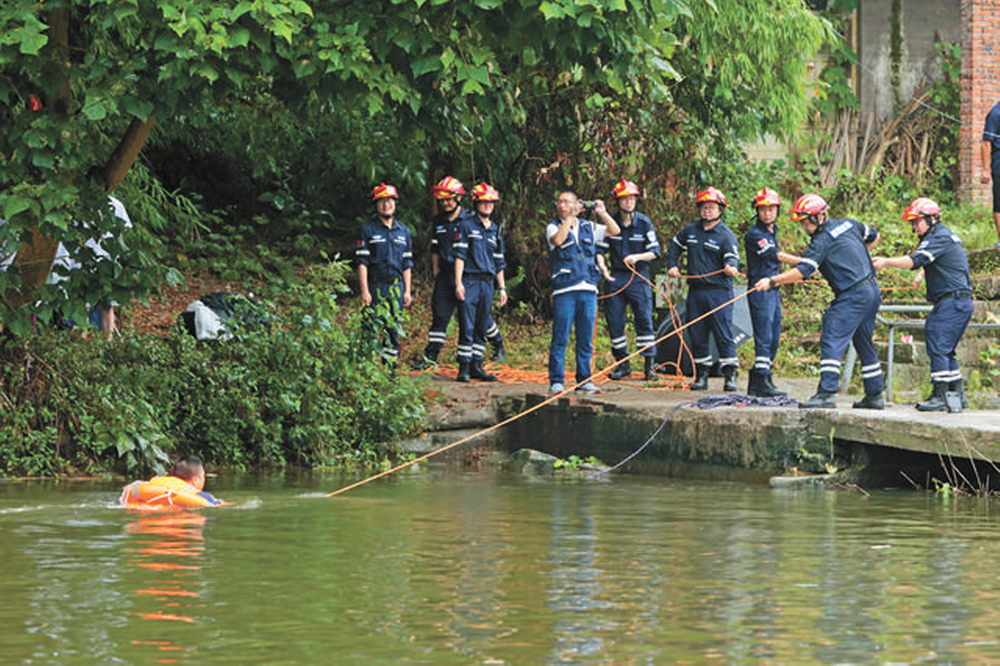 前锋区：筑牢地质灾害防治“安全墙”