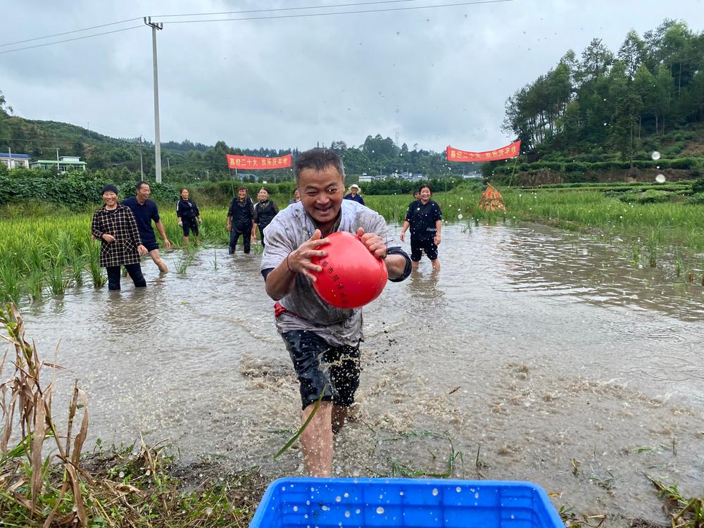 乐享丰收喜悦 青神县举办“庆丰收，迎盛会”活动