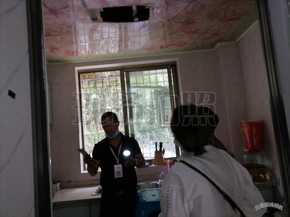 仁寿县怀仁街道：调解邻里矛盾 共建和谐家园