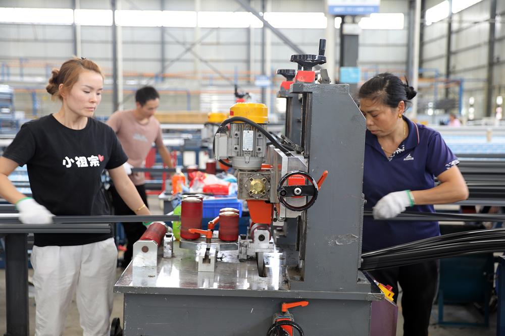 丹棱县：抓项目 抢生产 锚定目标拼经济