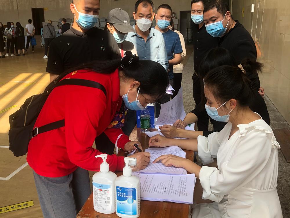 纳溪区举行2022年公共租赁住房实物配租抽签大会