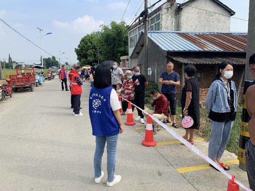 “战疫”——彭州市科协党员突击队在行动