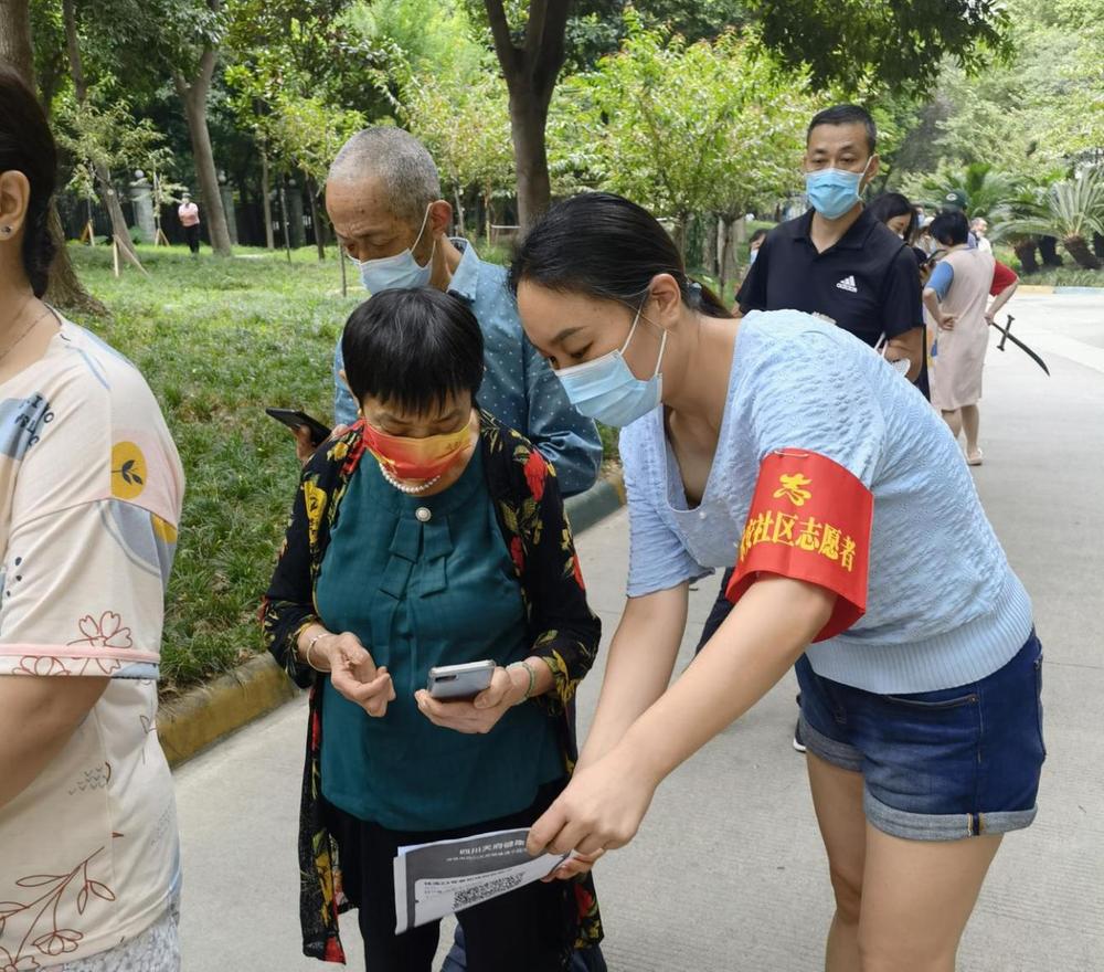 省科技厅系统党员干部下沉基层一线助力疫情防控工作