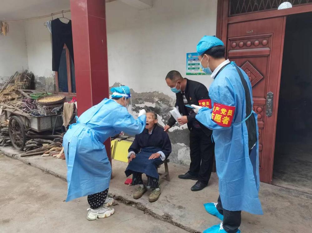 新桥村：核酸检测送上门