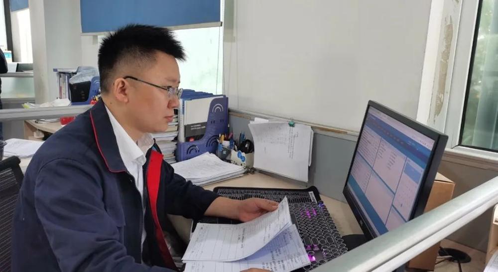 “乐山工匠”段燕清：打破技术壁垒 争当行业尖兵