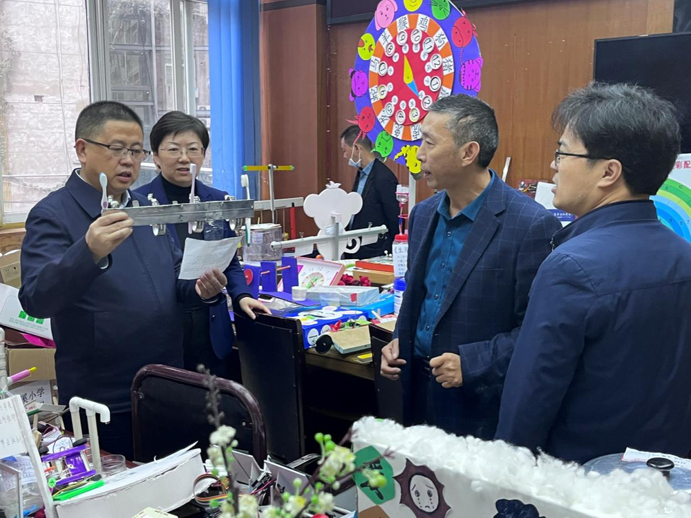 平昌县举办第38届青少年科技创新大赛评审活动