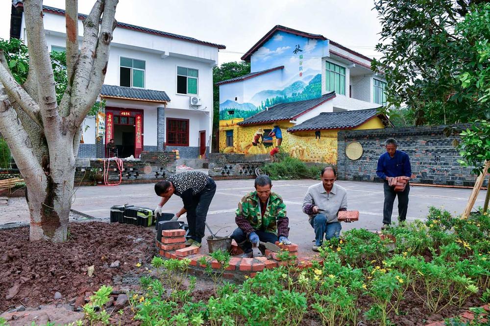 美丽乡村建设，让石笋镇鳌山寨下的这个小山村充满了诗情画意