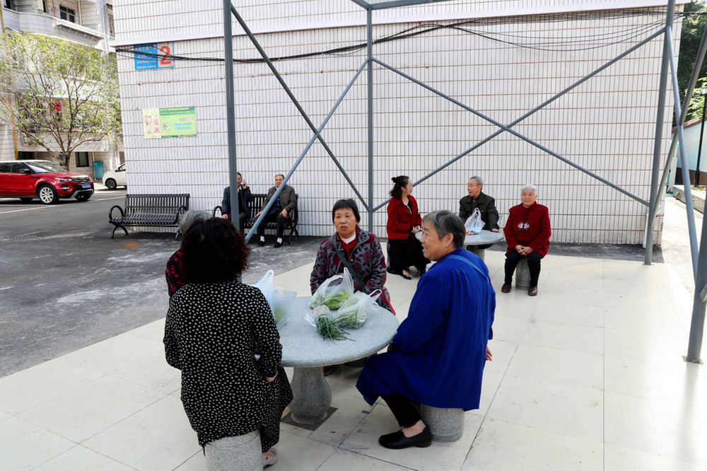 广安区：老旧小区换新颜  小区群众展笑颜