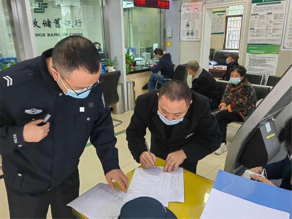 华蓥市公安局开展行业场所疫情防控检查工作