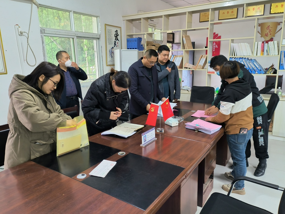 南江县司法局到兴马镇督查乡村振兴实绩考核准备工作