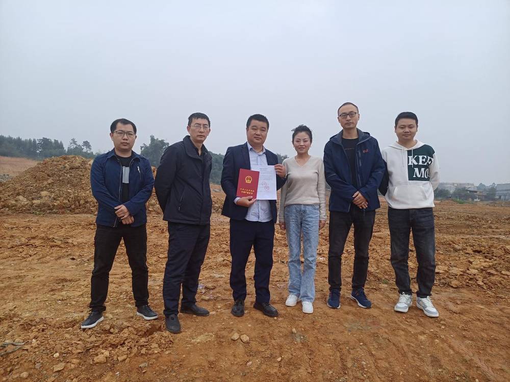 东坡区规划和自然资源局交地交证提速度