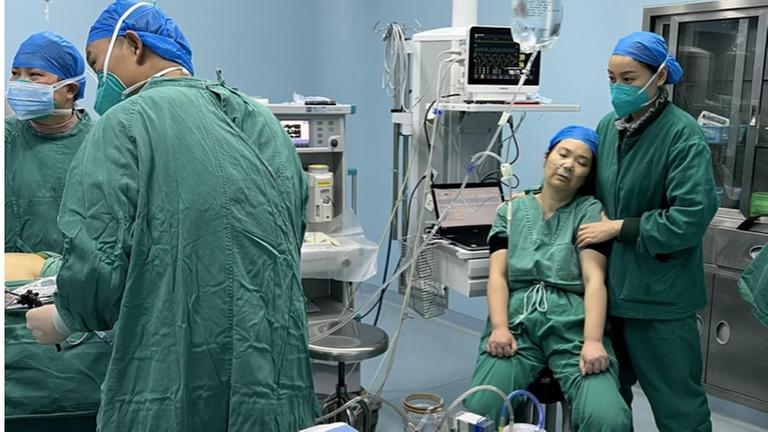 “医”然坚守——致敬青神医务工作者