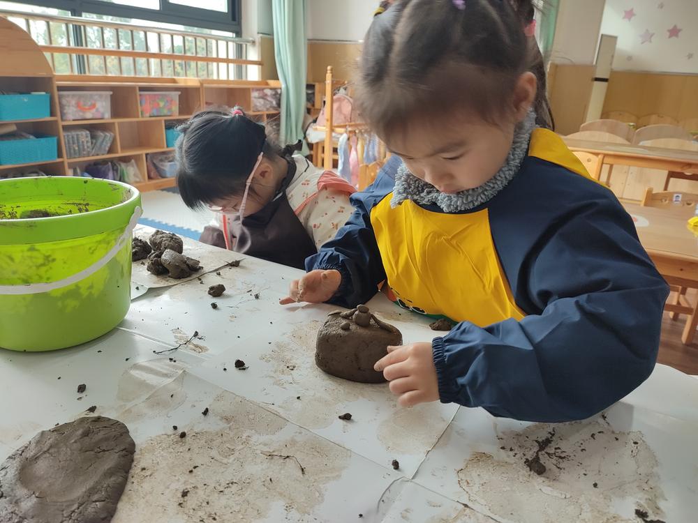 眉山天府新区青龙幼儿园开展科学实践活动