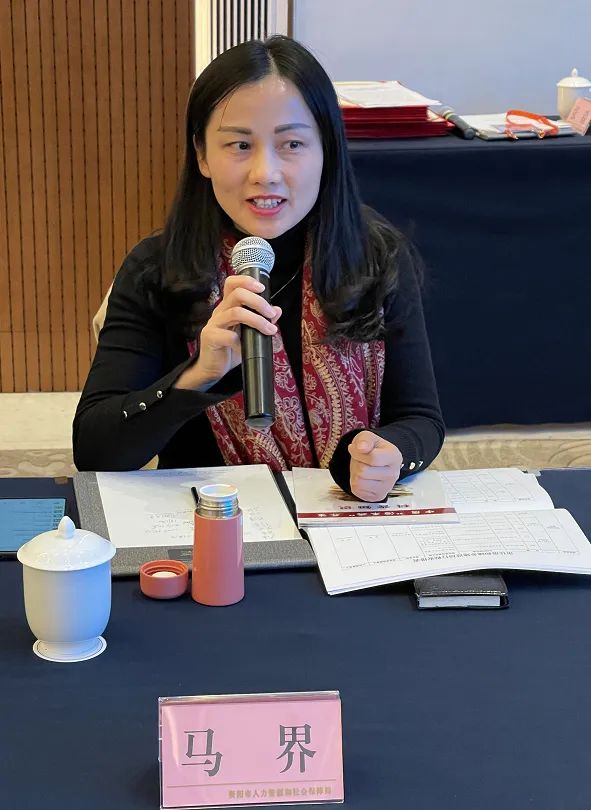 马界：悬壶轻己利，慈悲济世人