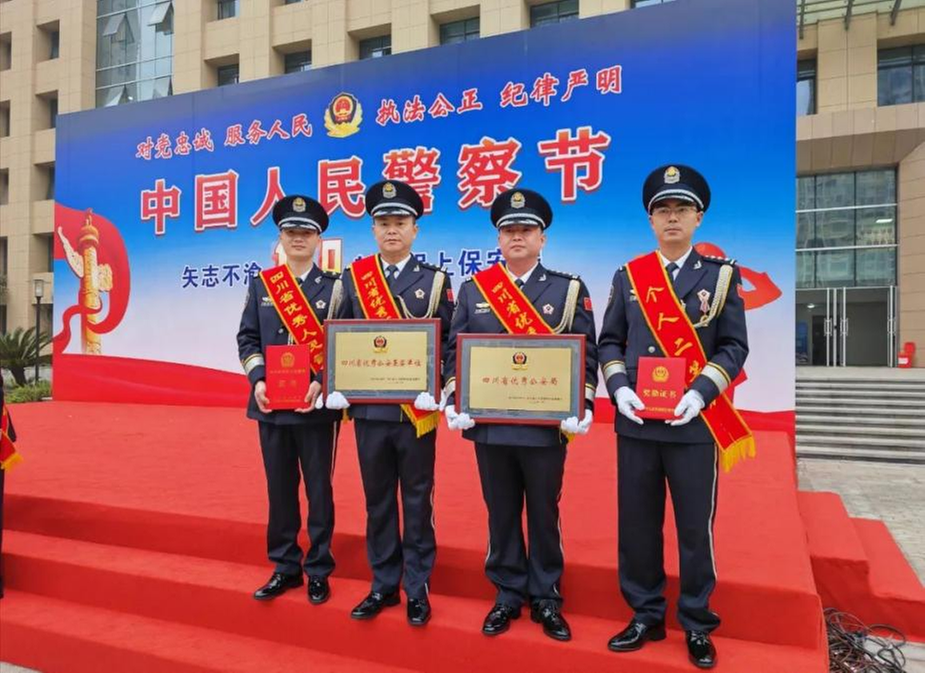 在平凡的岗位上做出不平凡的成绩