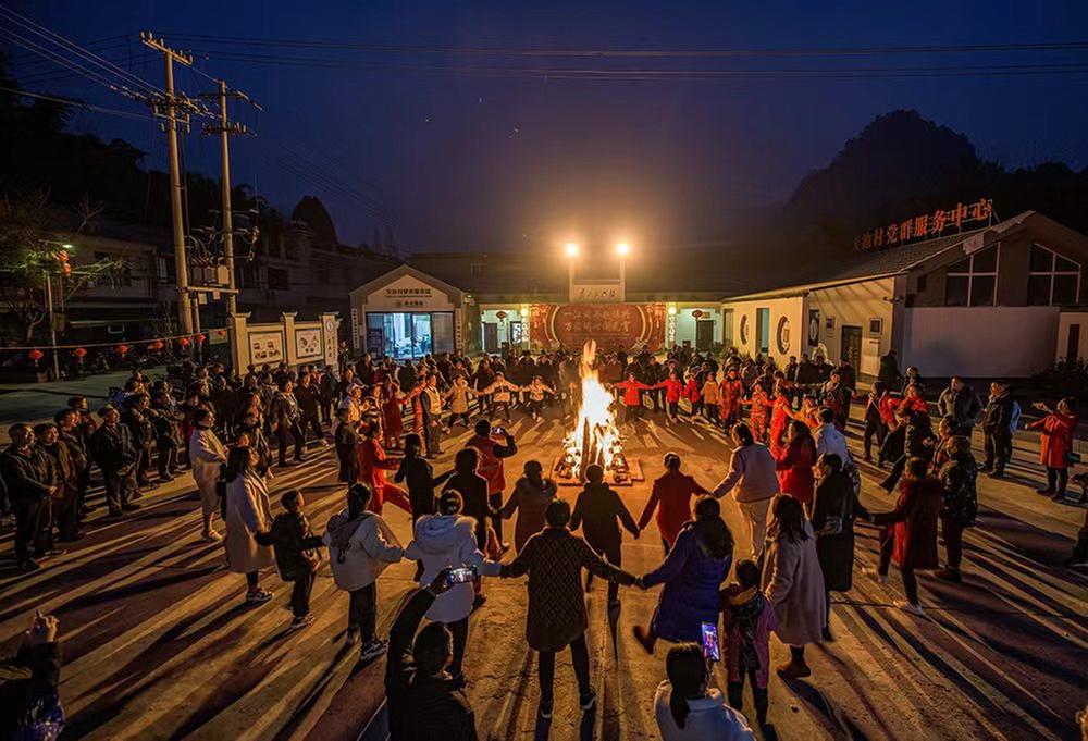 青神县：多彩活动氛围浓 欢欢喜喜闹元宵