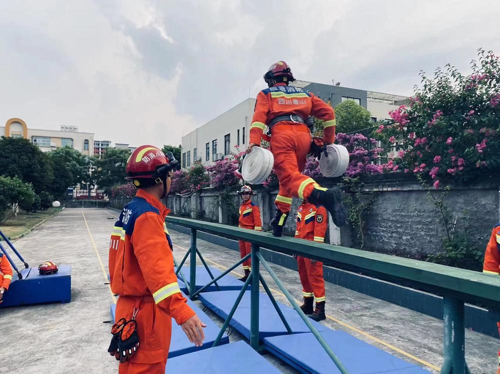 丹棱县政府专职消防队荣获“2022年度全国执勤训练工作先进单位”