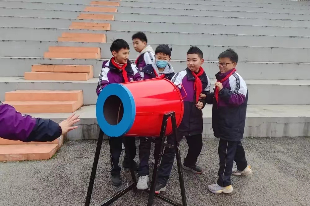 眉山市2023年科普大篷车进校园活动在苏洵中学启动