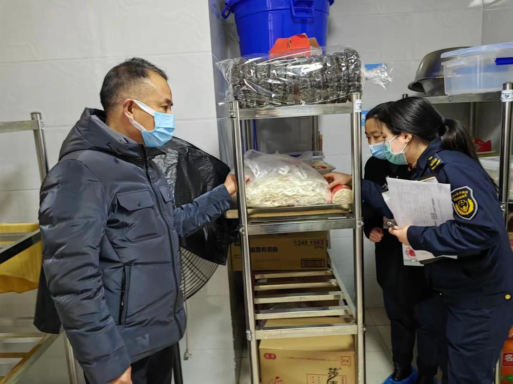 全力护航春季开学！成都东部新区石板街道强化校园食品安全检查