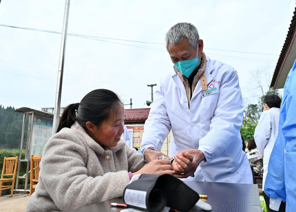 彭山区第二小学召开家长会