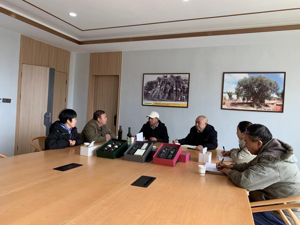 成都大学指导冕宁农业创新发展